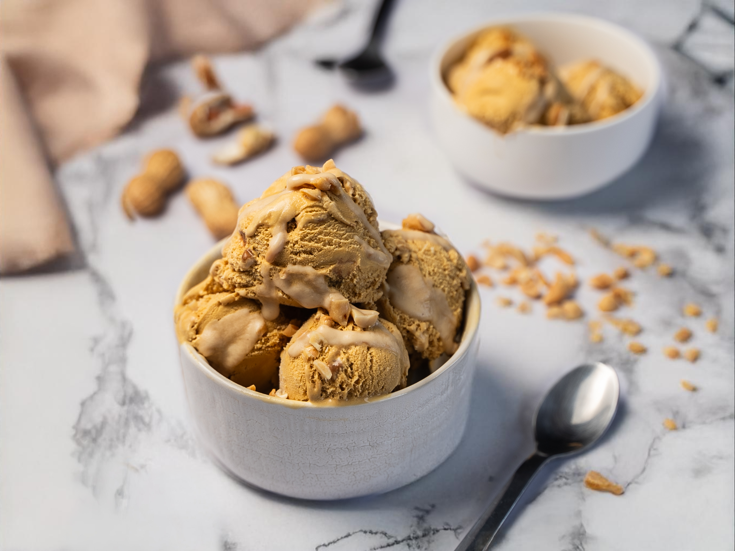 Glace au beurre de cacahuète avec éclats de cacahuètes Menguy's